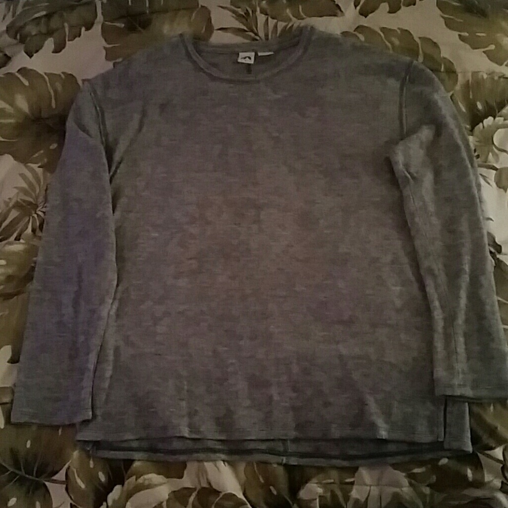Super Soft Gray Urban Outfitters Long Sleeve Tee